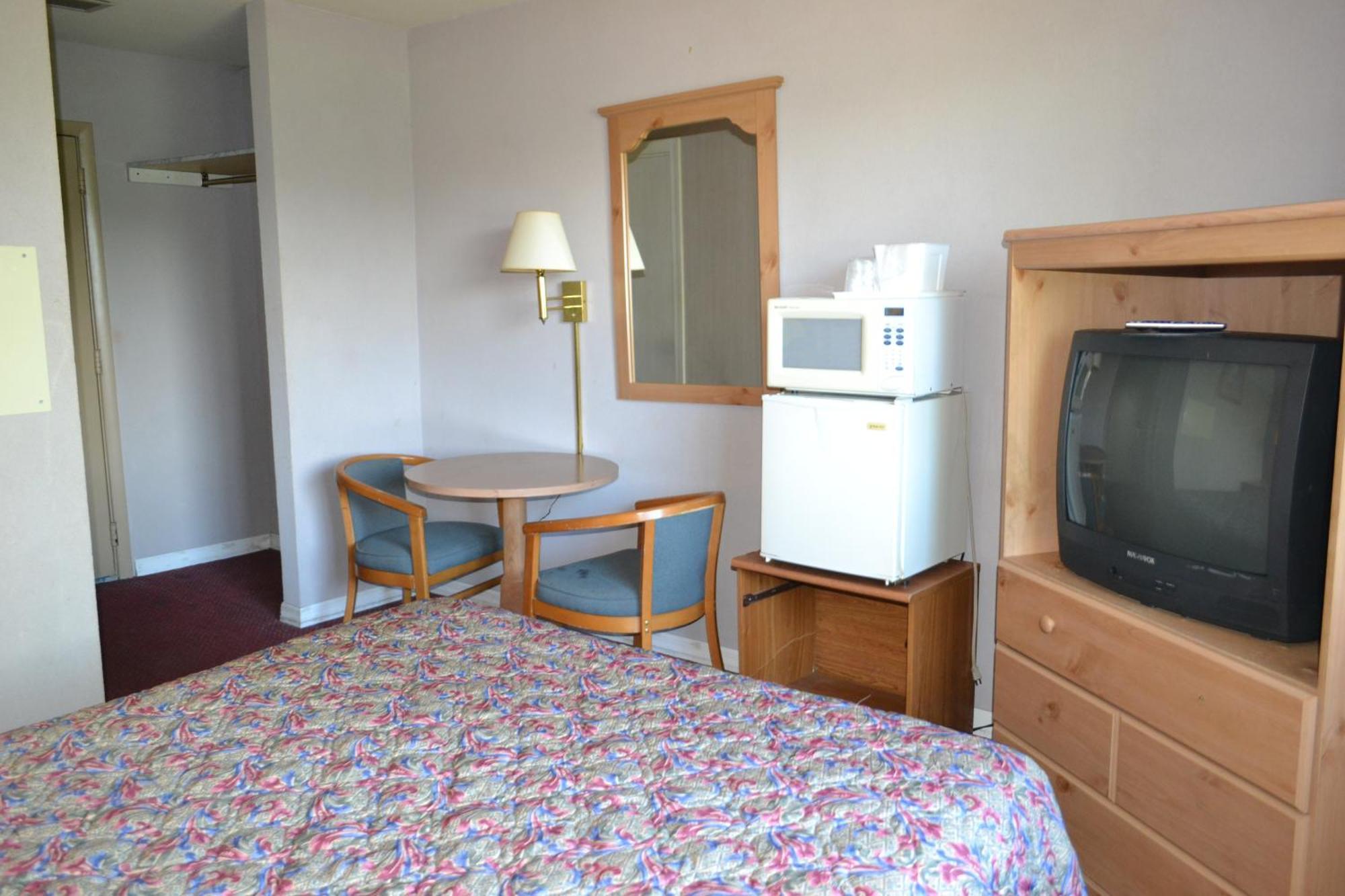 Latham Inn Екстериор снимка